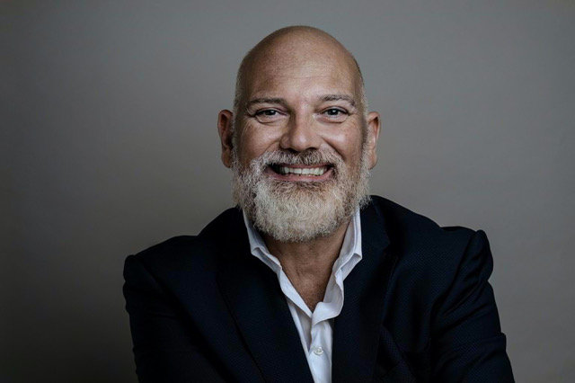 FROM CORPORATE LEADERSHIP TO HUMAN TRANSFORMATION: THE EVOLUTION OF A COURAGEOUS COACH